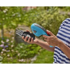 Gardena 9886-20 Kit Cisail A ClassicCut Li con Mango Telescópico, Ruedas, 3.6V/2.5Ah y Protección de Cuchillas USB-C