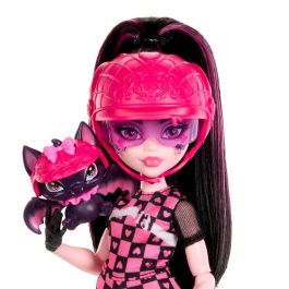 Mattel Muñeca Monster High Draculaura y su Scooter, Edad Recomendada +4 Años, 21.3x27.9x9.74 cm Mattel Muñeca Monster High Draculaura y su Scooter, Edad Recomendada +4 Años, 21.3x27.9x9.74 cm