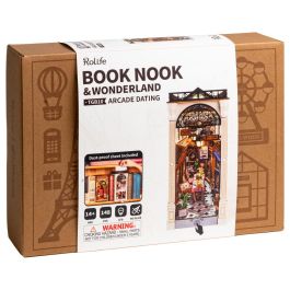 ROBOTIME Sujetalibros 3D Book Nook Maqueta 'Citas en la Sala de Juegos' con Luz LED - 148 Piezas