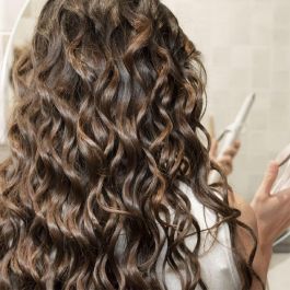 Cecotec Bamba SurfCare Curly Rizador de Pelo Caliente con Queratina y Argán, Turmalina, 5 Temperaturas (120-200°C) Precio: 24.50000014. SKU: V1708130