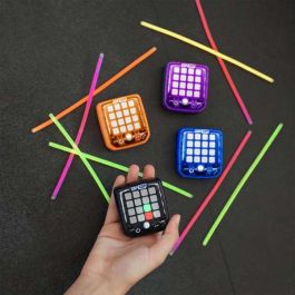 Bandai Juego electronico Tap Tap. Entrena memoria, concentracion y coordinacion. Modelos surtidos. 4,4x7,1x6,4 cm