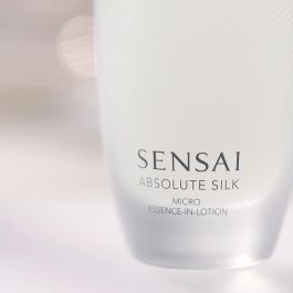 Sensai ABSOLUTE SILK micro essence-in-lotion 125 ml - Hidratación intensa y piel radiante Sensai ABSOLUTE SILK micro essence-in-lotion 125 ml - Hidratación intensa y piel radiante