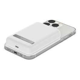 Belkin Power Bank Cargador Inalambrico 5000 mAh con USB-C, Carga 7.5W iPhone, Pie Retráctil, Blanco