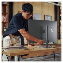 HP OmniStudio X All-in-One 32-c0073ng (Plata) Windows 11 Home 64-Bit