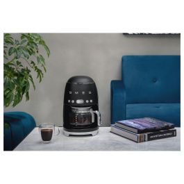 Smeg DCF02BLMEU Cafetera de filtro estilo años 50, Negro, 1.4L, 10 tazas, 1050W