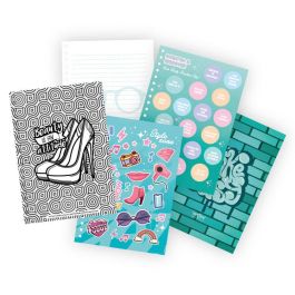 KIDS LICENSING Annie Wow Generation Cuaderno A5 Diseñadora de Moda 15x21cm con Dibujos para Colorear, Pegatinas y Rasca y Descubre