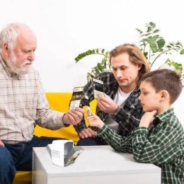 Winning Moves Harry Potter Quiz - Versión en Francés - Juego de Preguntas y Respuestas para Familiares y Amigos - 100 Tarjetas