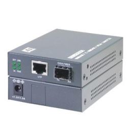 KTI PoE/PD 1000T to 1000SX Fiber media converter Precio: 214.2063. SKU: B17AN7V23N