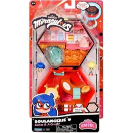 Bandai P50551 Miraculous Ladybug Chibi Boulangerie Mini Universe Set de Juego con Minifiguras de Marinette y Adrien, para niños +3 años