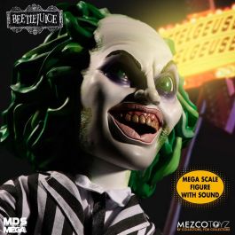 MEZCO TOYZ Figura articulada parlante Beetlejuice 38cm - 7 frases en inglés Precio: 109.89999966. SKU: B14PVQDD57