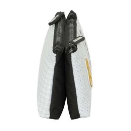 Neceser pqño. doble real madrid 1ª equip. 24/25 22x10x8 cm Neceser pqño. doble real madrid 1ª equip. 24/25 22x10x8 cm