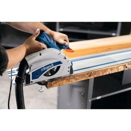 Scheppach PL55 Sierra de Inmersión 1200W, altura de corte 55mm, disco Ø160mm 24 dientes, incluye 2 rieles 700mm, conector y antivuelco