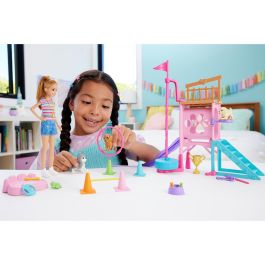 Barbie Hrm10 Muñeca Stacie Al Rescate: Parque de Juego de Carrera de Obstáculos para Cachorros con Accesorios
