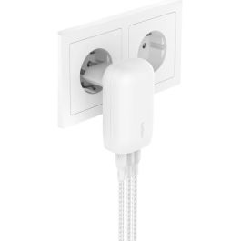Belkin BOOST CHARGE Cargador 67W con 3 Puertos USB-C, Blanco