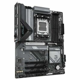Gigabyte B850 EAGLE WIFI6E Placa Base AMD AM5 para Ryzen 7000/8000/9000, DDR5 hasta 8200MHz, PCIe 5.0, Wi-Fi 6E, ATX