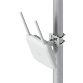 Ubiquiti WiFi 7 (802.11a/b/g/n/ac/ax/be), 6 GHz, IP67, 465m2 (5000 ft2), 2.5 GbE RJ45, PoE+, UV-stabilized polycarbonate, aluminum alloy, max 21W Ubiquiti WiFi 7 (802.11a/b/g/n/ac/ax/be), 6 GHz, IP67, 465m2 (5000 ft2), 2.5 GbE RJ45, PoE+, UV-stabilized polycarbonate, aluminum alloy, max 21W