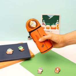 ERIK Portatodo 3D Kenny South Park - Estuche de Silicona Suave con Cremallera, 17x6.5cm