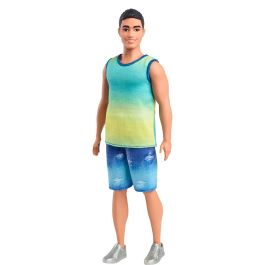 Barbie Hyv00 Muñeco Ken Fashionista Camiseta Degradada Azul Verde Cuerpo Ancho Pantalones Cortos Vaqueros Zapatillas Plateadas +3 Años Precio: 13.95000046. SKU: B1H32EBWAZ