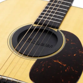 Martin 18A0166 Tapa Antii Feedback para Guitarras Acústicas Martin Dreadnought, GP, Jumbo 00