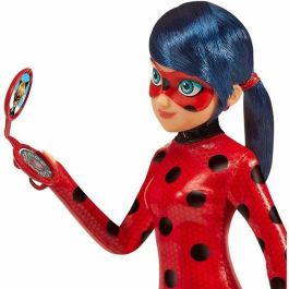 Bandai Muñeca Miraculous Ladybug 26 cm - Ladybug con teléfono - Nuevo disfraz efecto vinilo - P50028