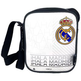 CYP BRANDS Bandolera Real Madrid 17x9x21cm con Cremallera y Gran Capacidad para el día a día Precio: 14.49999991. SKU: B1AYHAFCCB