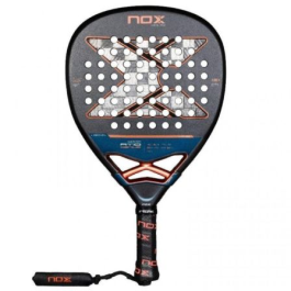 NOX PAD AT10 LG AT18 25 Pala de Pádel AT10 Luxury Genius Attack 18K 2025 Agustin Tapia - Formato Diamante Carbono 18K MLD Black Eva Precio: 195.99632151. SKU: B1EPM25B4J