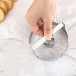 Molde para rosquillas de acero, 10 cm - Quttin (24 Unidades) Molde para rosquillas de acero, 10 cm - Quttin (24 Unidades)