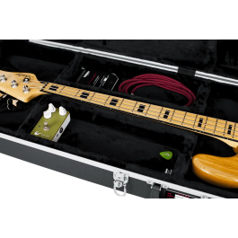 Gator Estuche Bajo Eléctrico Abs Deluxe Negro ABS Exterior Vellón Interior Dimensiones 1252,2 x 419,1 x 142,2 mm Peso 5,72 kg