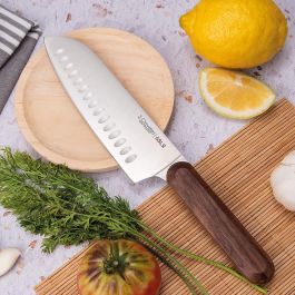 3 Claveles Cuchillo Santoku Oslo 17,5 cm - Hoja Acero Inoxidable, Mango Madera Nogal, Cocina Asiática