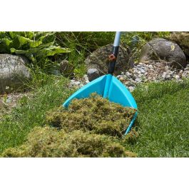 Gardena Rastrillo de Pala Combisystem 3 en 1 - Herramienta Multifuncional para Jardinería, de Plástico Resistente, Negro y Azul