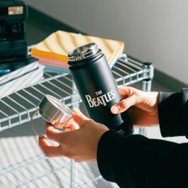 ERIK Botella de Agua Acero Inoxidable The Beatles 500ml con Tapón Hermético