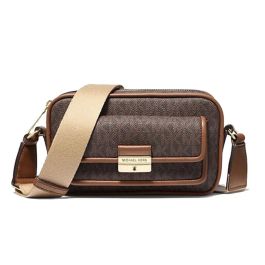 Bolso Bandolera Michael Kors BRADSHAW Marrón 20 x 12 x 5 cm Precio: 125.7674. SKU: B16CFHHV5R