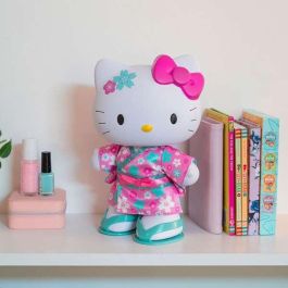 Famosa Figura Hello Kitty Kimono 33 cm con 5 puntos de articulación Famosa Figura Hello Kitty Kimono 33 cm con 5 puntos de articulación