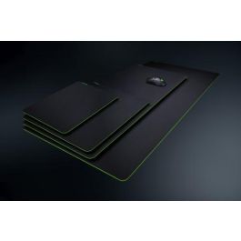 Alfombrilla Gaming Razer RZ02-03330200-R3M1