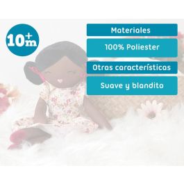KioKids Muñeca de Trapo Morena con Vestido de Flores y Lacitos Rosas, 100% Poliéster, +10 Meses