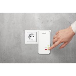 AVM FRITZ! Powerline 1260E Adaptador PLC 1200 Mbit/s con Puerto Gigabit Ethernet y WiFi, Enchufe Integrado Blanco