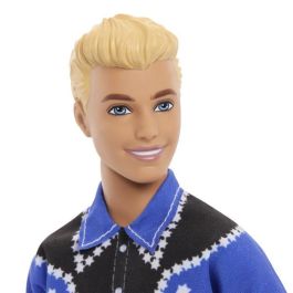 Barbie Muñeco Ken Fashionista Look Oeste HRH25 Mattel Ropa Inspirada en el Oeste Camisa Azul y Negra
