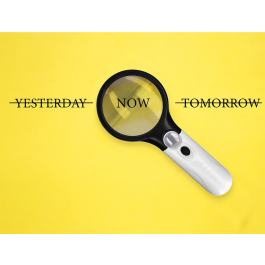 Q-connect Lupa Eléctrica de Mano con Luz LED, Aro ABS, Lente 70 mm, 3 Aumentos, 3 Bombillas LED