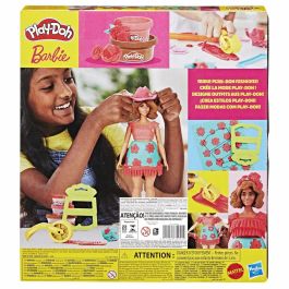 Hasbro Barbie Play-Doh Rosas y Cerquillos Set de Manualidades para Crear Ropa y Peinados, Edad +5 Años