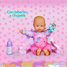 Nenuco Muñeco ¿Damos un Paseo? 35 cm con ropita para porteo o mochila, incluye biberón