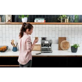 Sage SES880BSS4EEU1 Cafetera Barista Touch™ con Pantalla Táctil, Texturización Automática de Leche y Sistema ThermoJet Sage SES880BSS4EEU1 Cafetera Barista Touch™ con Pantalla Táctil, Texturización Automática de Leche y Sistema ThermoJet