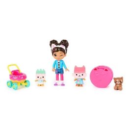 Spin Master 6069425 Pack Figuras Gabby y Bebé Caja, Cochecito Donut Bebé Benny, La Casa de Gabby Kitty Care +3 años