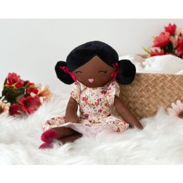 KioKids Muñeca de Trapo Morena con Vestido de Flores y Lacitos Rosas, 100% Poliéster, +10 Meses Precio: 11.979. SKU: B172S8WP97