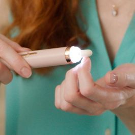 Finishing Touch Flawless FLA5010724544884 Salon Nails: Lima de Uñas Eléctrica y Kit de Manicura Profesional para el Hogar