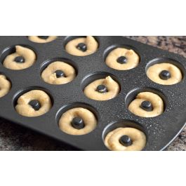 Molde para horno de rosquillas 12 unidades 4.5 cm Quttin (12 Unidades) Molde para horno de rosquillas 12 unidades 4.5 cm Quttin (12 Unidades)