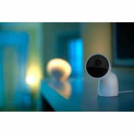 Philips Hue AUC1717288397950 Cámara Secure con cable y soporte de escritorio - HD 1080P - Para interior o exterior - Blanca
