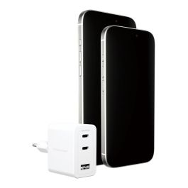 PanzerGlass Cargador Turbo GaN 70W, 2 Puertos USB-C + 1 USB-A, Carga Rápida Multi-Dispositivo, Blanco, Enchufe UE