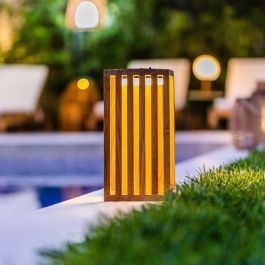 Linterna solar decorativa - LUMISKY - CHENNAI - H30 cm - Madera maciza de teca - LED blanco cálido Linterna solar decorativa - LUMISKY - CHENNAI - H30 cm - Madera maciza de teca - LED blanco cálido