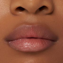 Essence #01 Exfoliante de Azúcar Labial LIP SWIRL Hidratante con Manteca de Karité para Labios Suaves y Renovados 8 gr