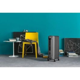 De'Longhi DEL8004399850897 Radiador de aceite RADIA 1500W, 3 etapas de calentamiento, Tecnología Real Energy, Pantalla digital De'Longhi DEL8004399850897 Radiador de aceite RADIA 1500W, 3 etapas de calentamiento, Tecnología Real Energy, Pantalla digital